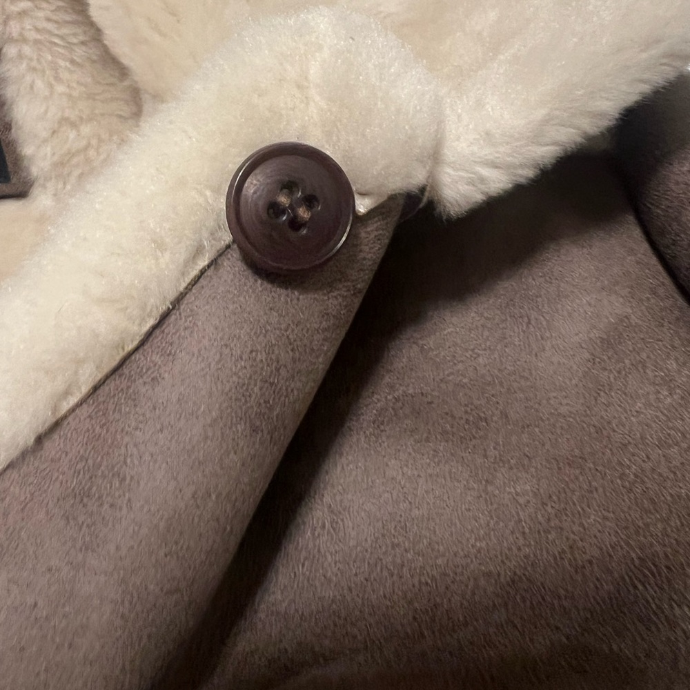 Abercrombie & Fitch Brown Suede Jacket with Cream Shearling Trim - Picture 7 of 10